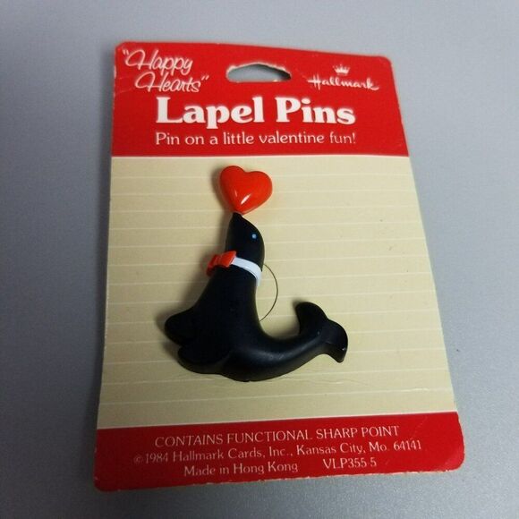 Vintage Hallmark Valentine Lapel Pin 1984 NOS Seal Heart Bowtie, Happy Hearts - Picture 6 of 9